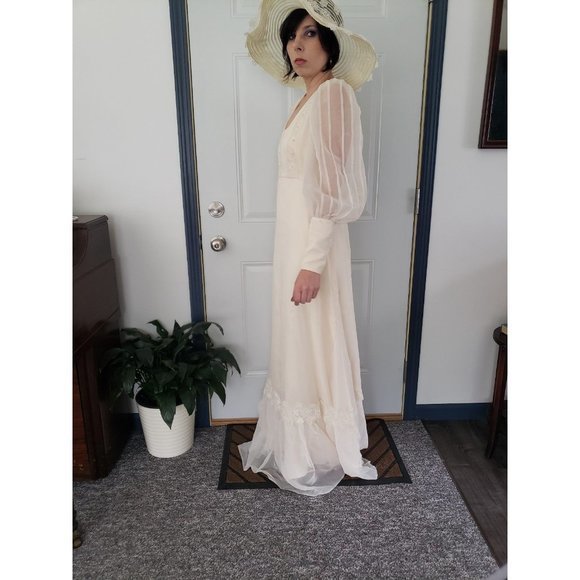 70s/80s Prairie Wedding Dress and Hat - Picture 2 of 12